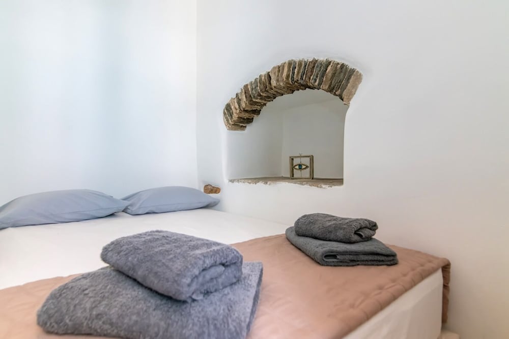 Cycladic House Tinos Cycladic House in the Heart of Tinos City