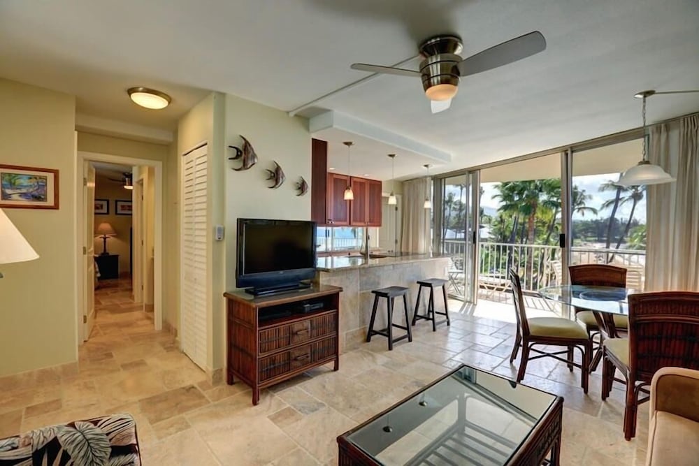 Kamaole Nalu, #405 2 Bedroom Condo