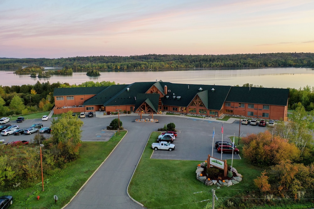 Grand Ely Lodge Resort & Conference Center