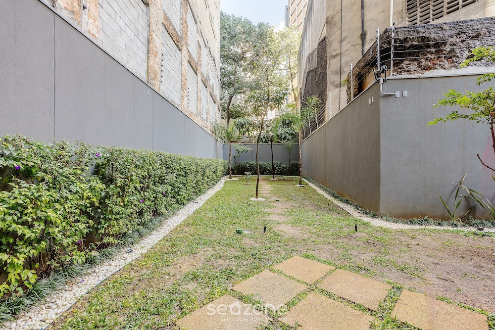 Studio w/ Balcony and View in Consolacao - Vno1417