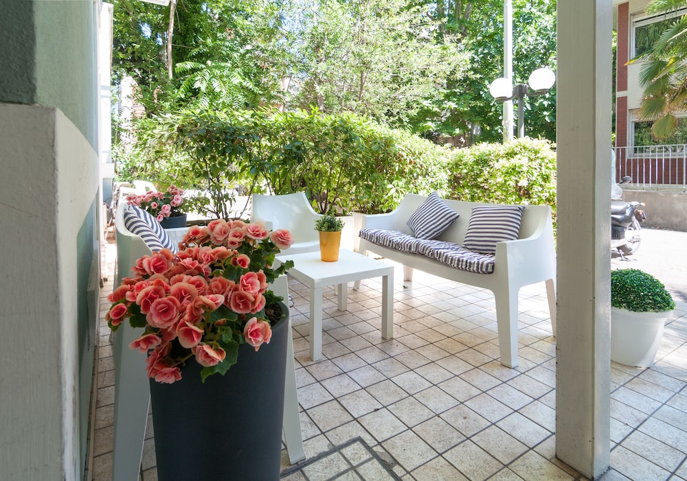 Residence Riviera view 2