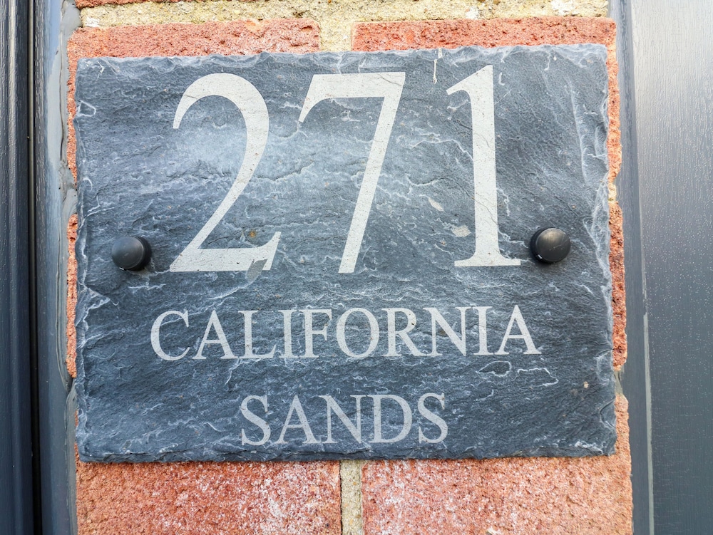 271 California Sands Estate
