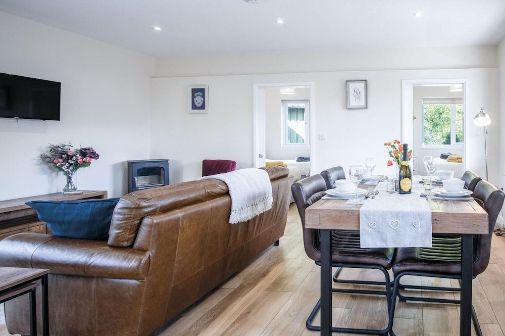 Skomer Lodge - 2 Bedroom Lodge - Manorbier