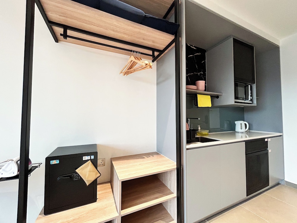 Mossaz by Manhattan Group