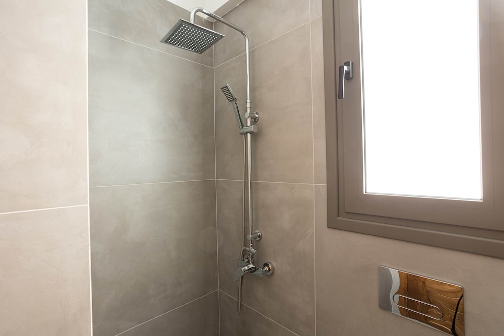 Eneos Boutique Residence - Koroni Garden Gem