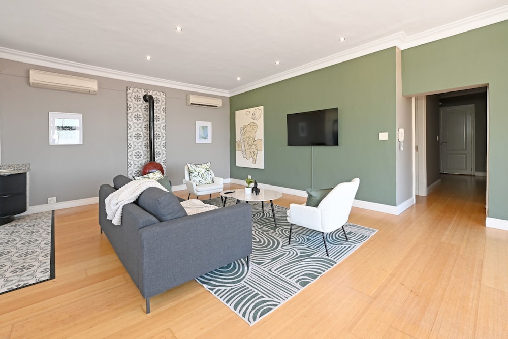 Two Bed Table Mountain Spacious