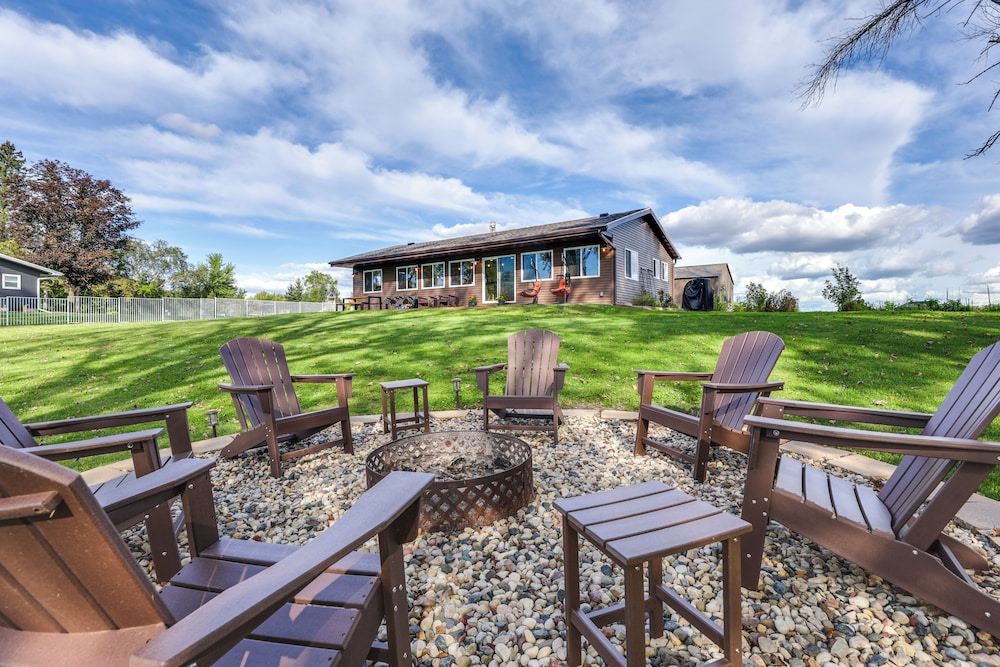 Riverfront Home w/ Private Dock in Wisconsin Dells