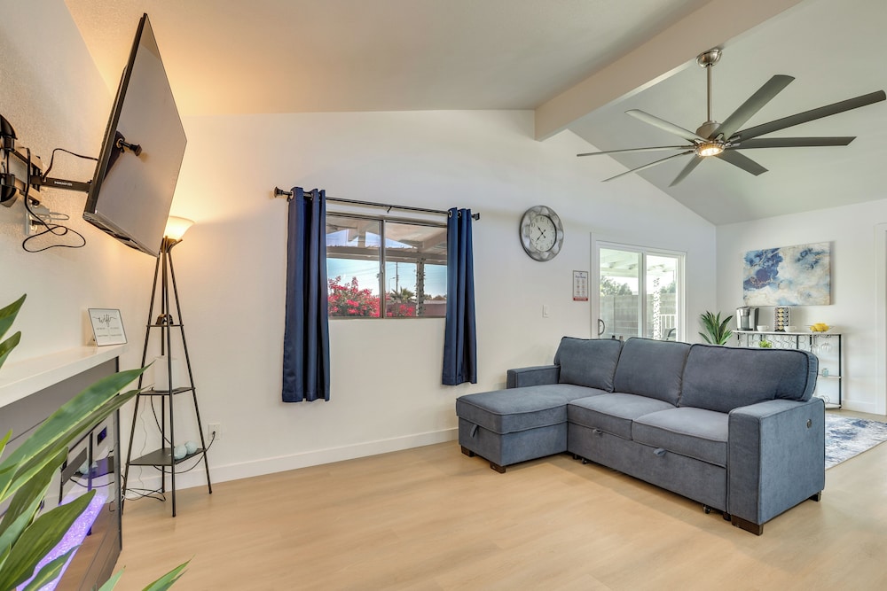 11 Mi to Dtwn Phoenix: Main House w/ Outdoor Oasis