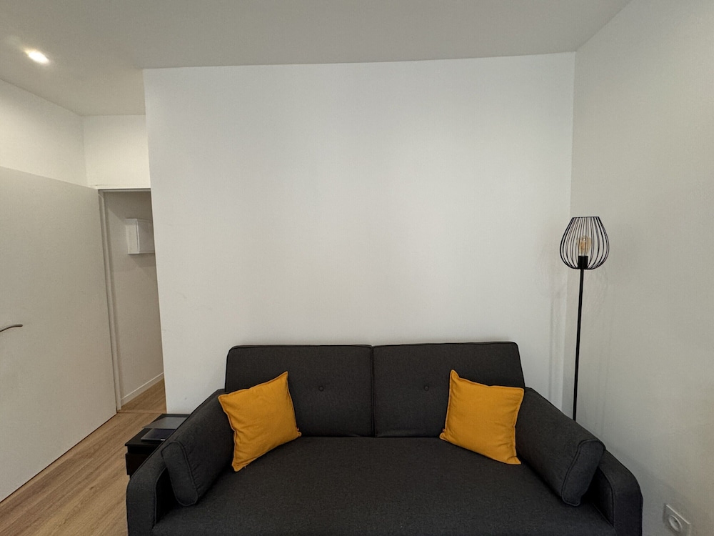 Cozy Urban Nest Near Le Mans