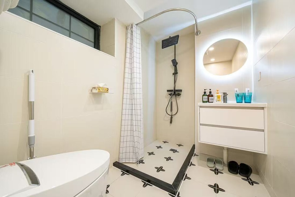 Shanghai Hills& ZINN City Loft