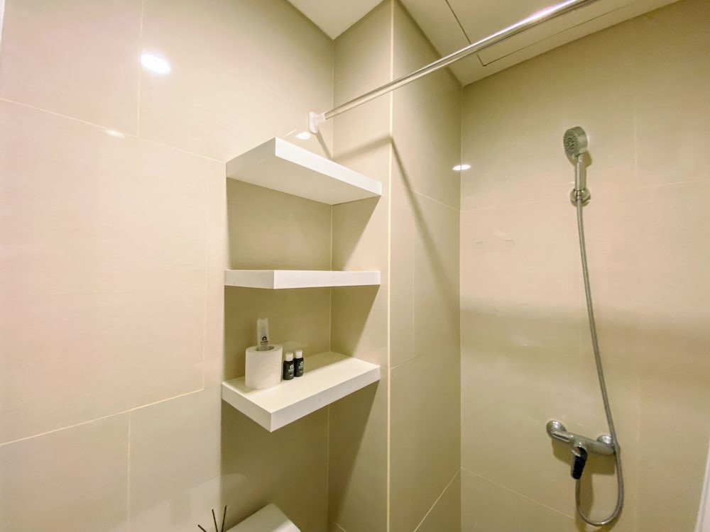 Cozy and Enjoy Living Studio at Vasaka Solterra Apartment