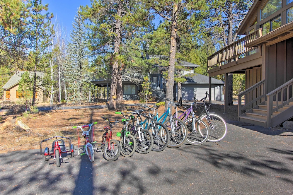 Sunriver Home w/ Hot Tub & 8 Sharc Passes view 2