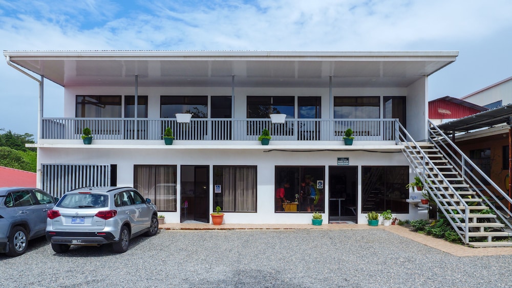 Hostel Cattleya