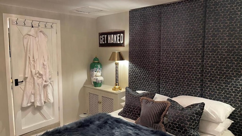 2 Bed 'cosy Cottage' Central Bawtry High End Decor