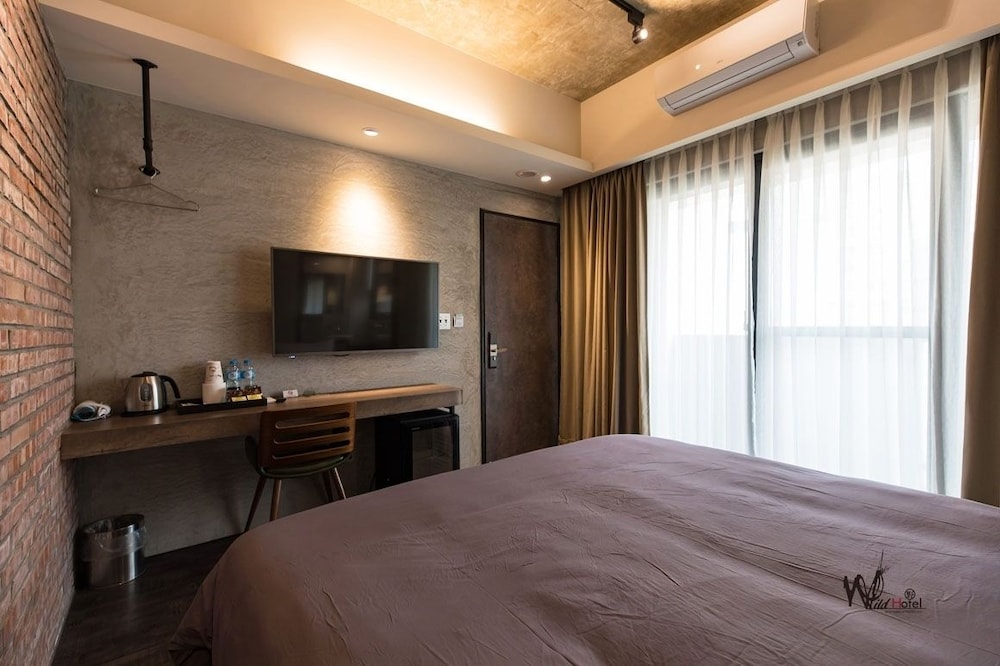 Wild Hotel