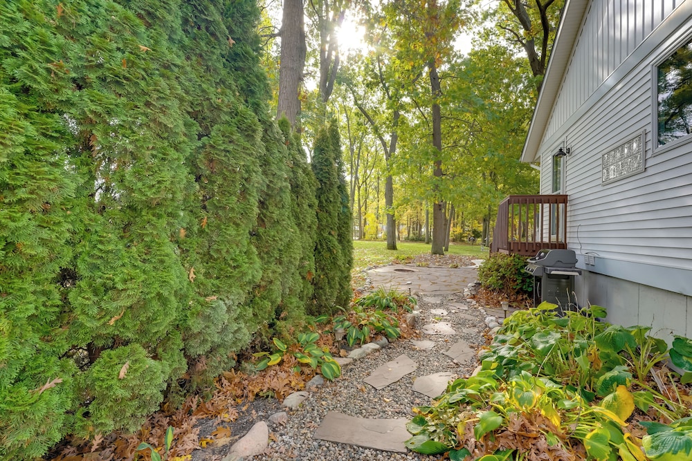 Holland Home: Walk to the Beach!