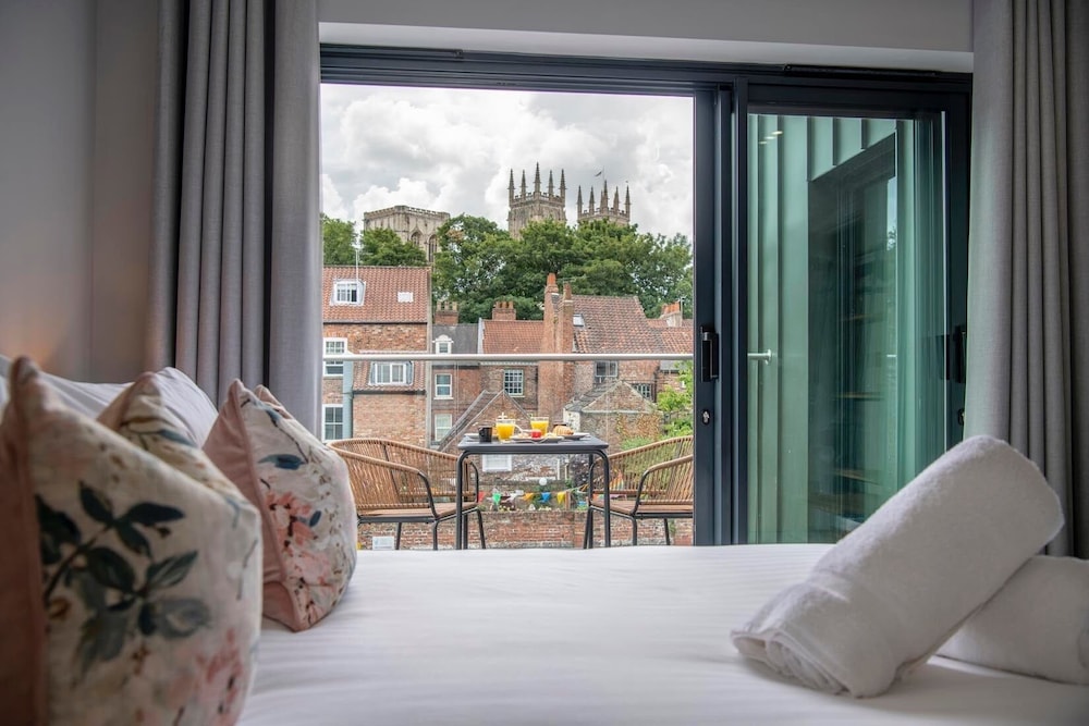The Quadrant - The Garret view 3
