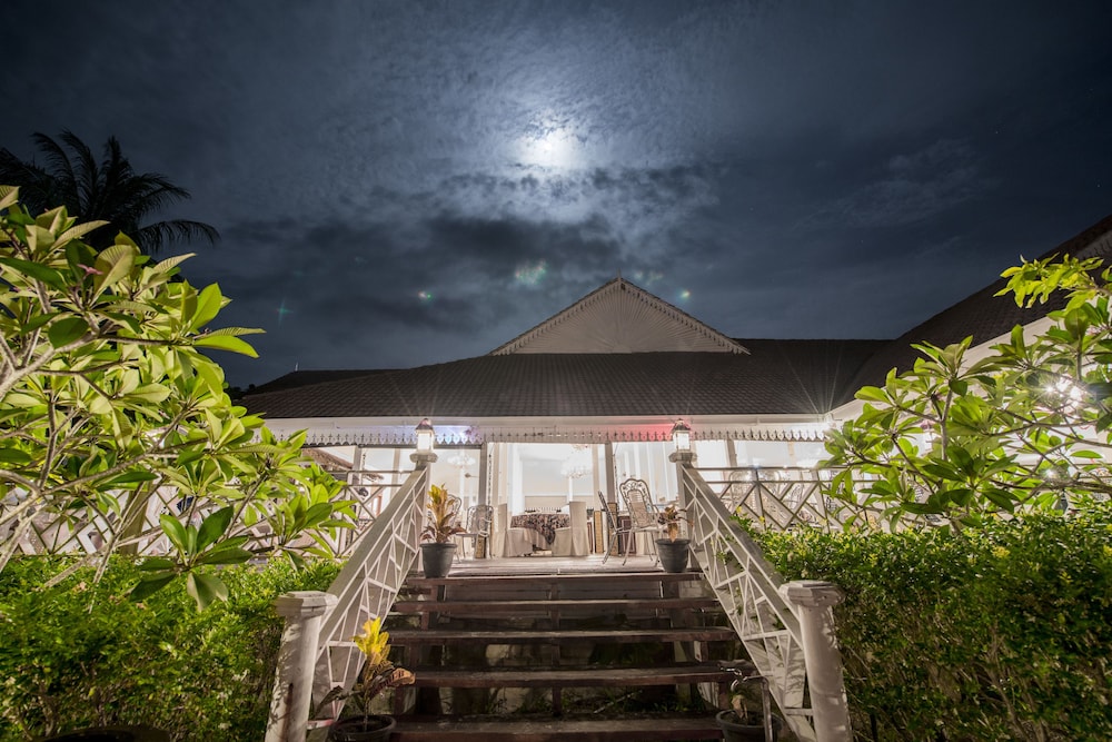 Sari Pacifica Hotel, Resort & Spa Lang Tengah