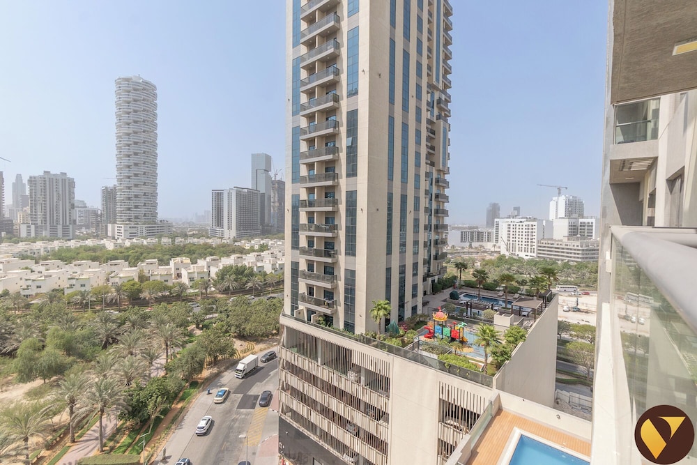 Stylish Peaceful in JVC full Amenities