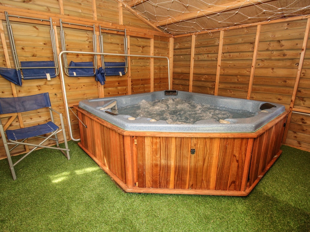 Stoke-on-trent Vacations - Stallington Hall Farm - Property Image 2