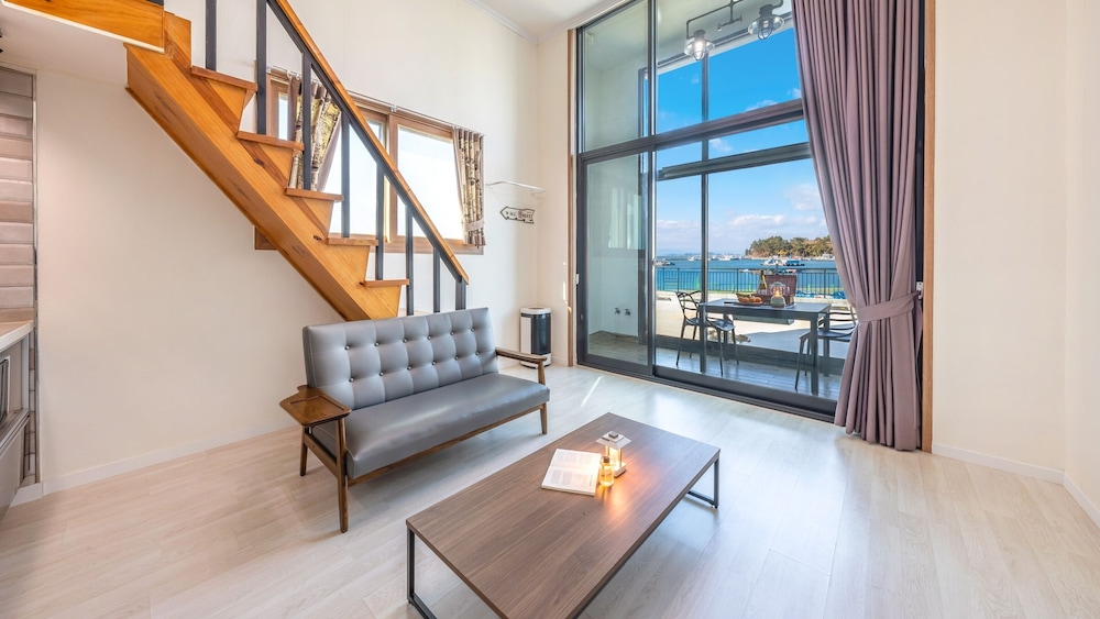 Yeosu Arungeorida Ocean View Pension