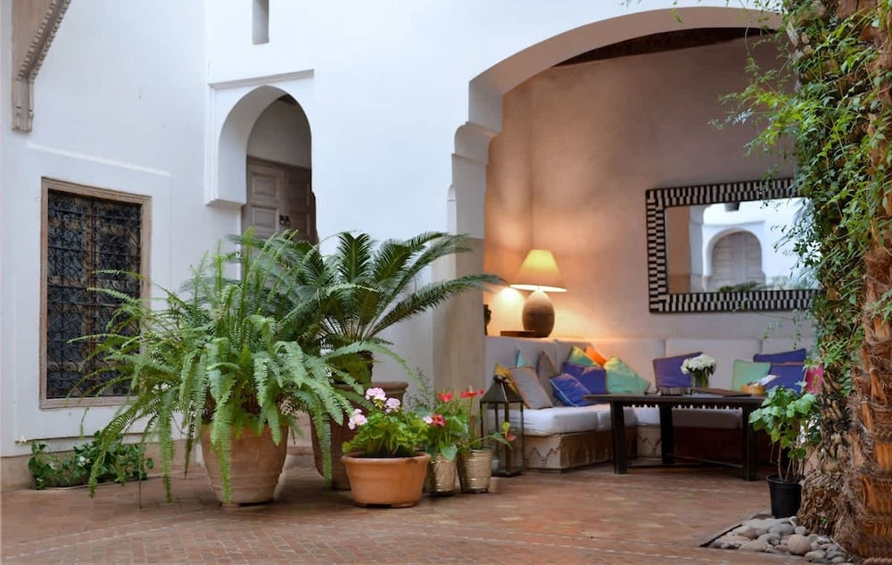 Magnificent Riad in Midina With Swimming Pool