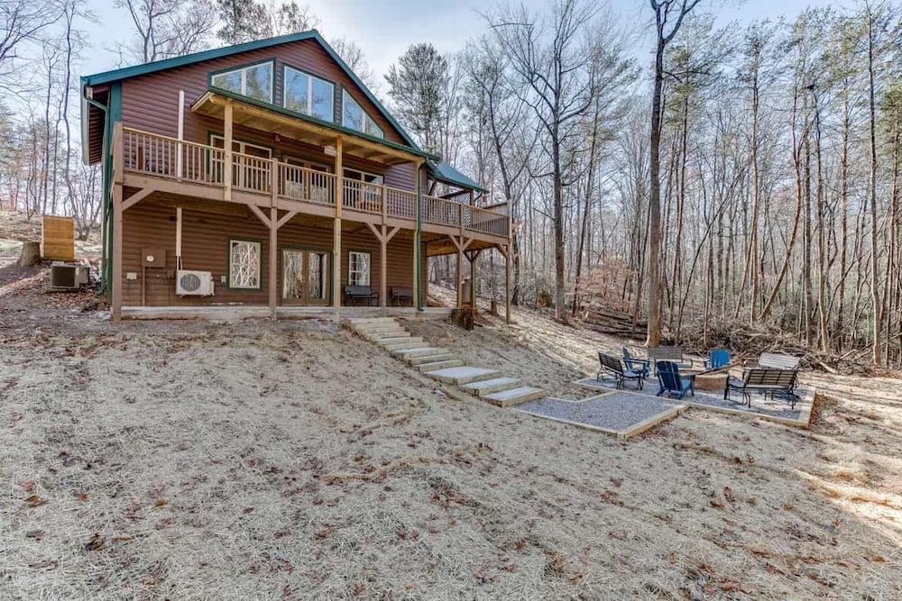 Escape in Cleveland With 2 Bedrooms and 2 Bathrooms view 3