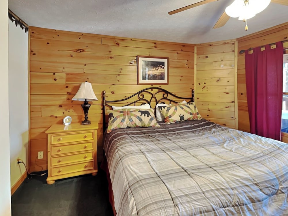 Cub's Crossing by Jackson Mountain Rentals