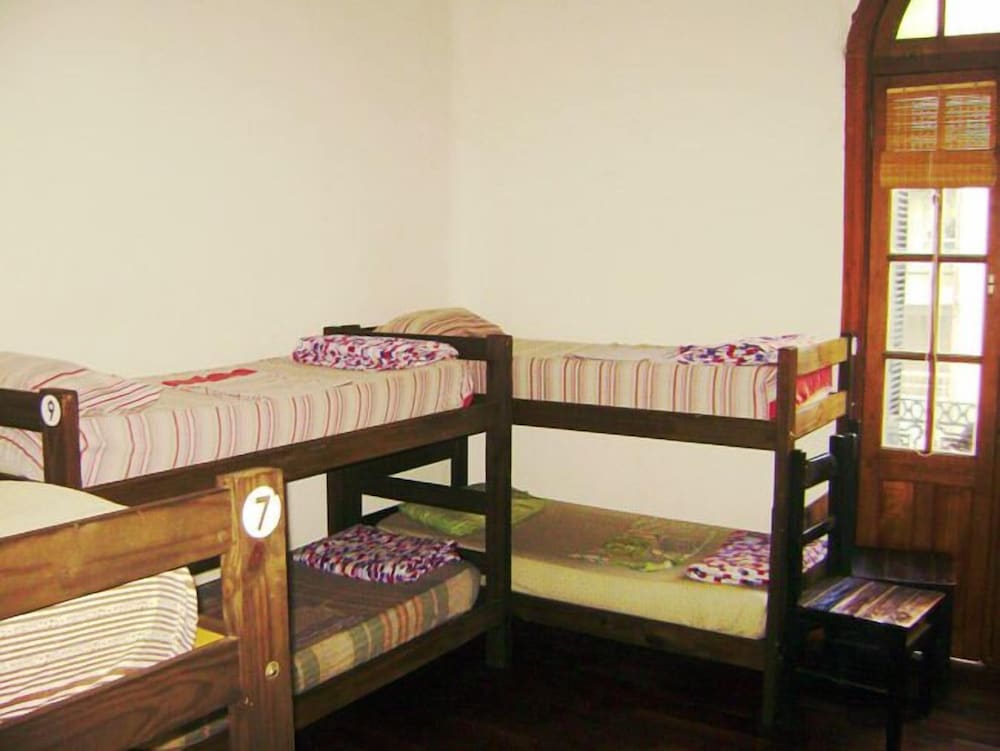 Llanura Hostel