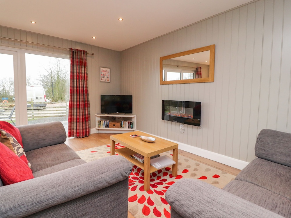 Holly Lodge