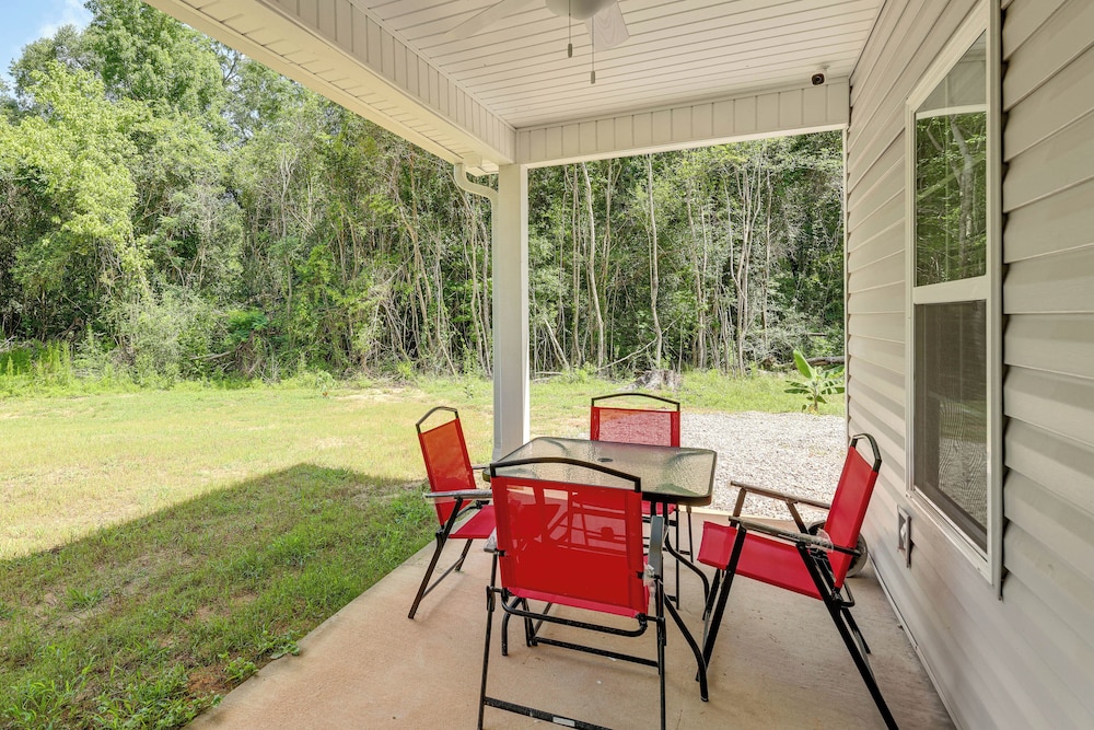 11 Mi to Troy University: Family Home w/ Yard