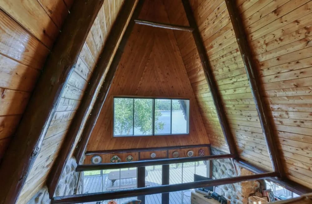 The Bison - Waterfront A-frame With Private Dock