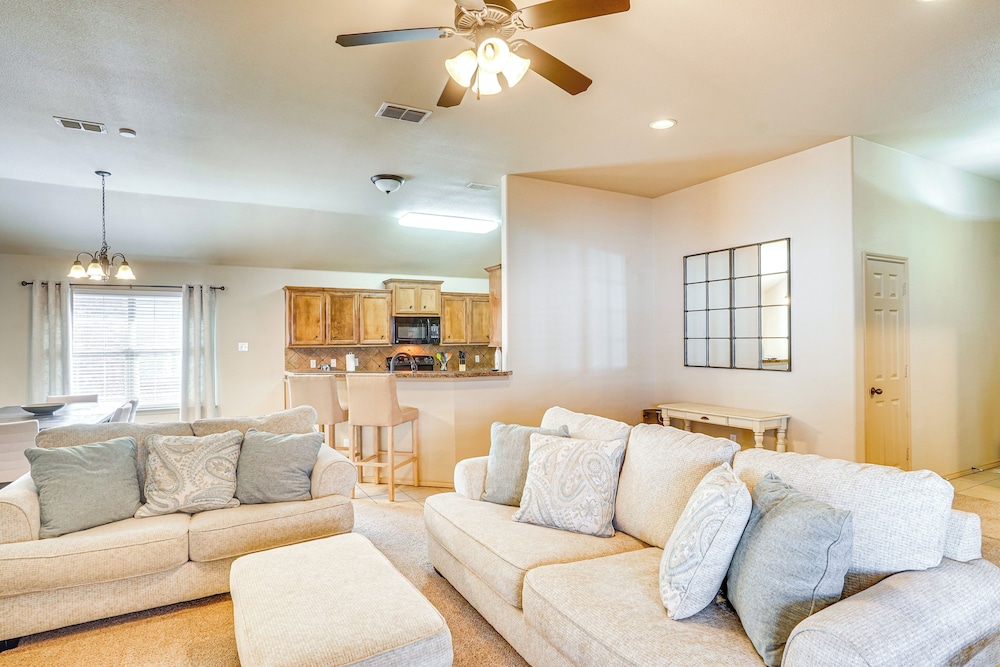 7 Mi to Dtwn: Family Home w/ Patio in Lubbock