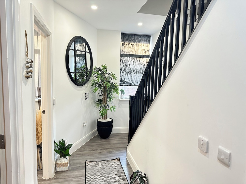 Goodrich Mews Apartment in Dudley view 3