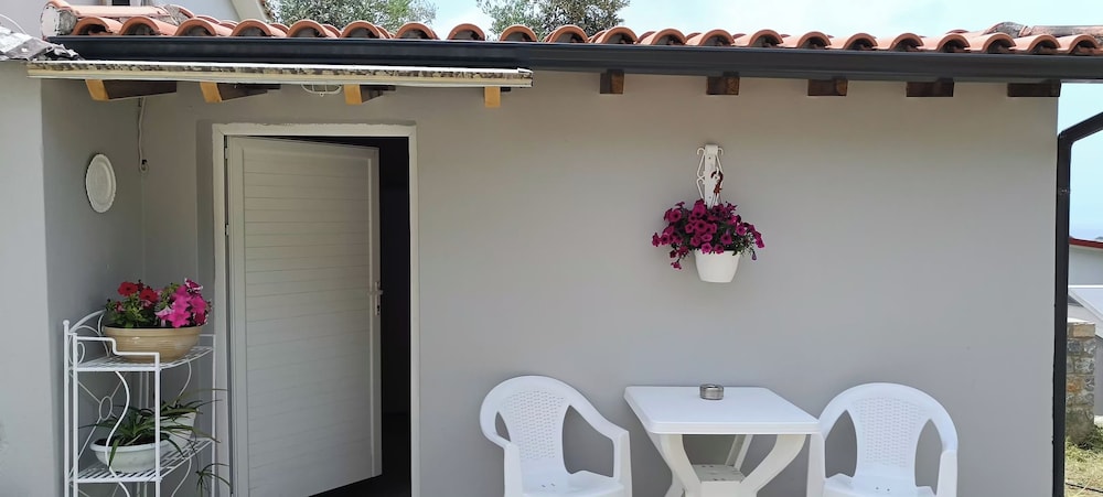 SkyFrame Apartments
