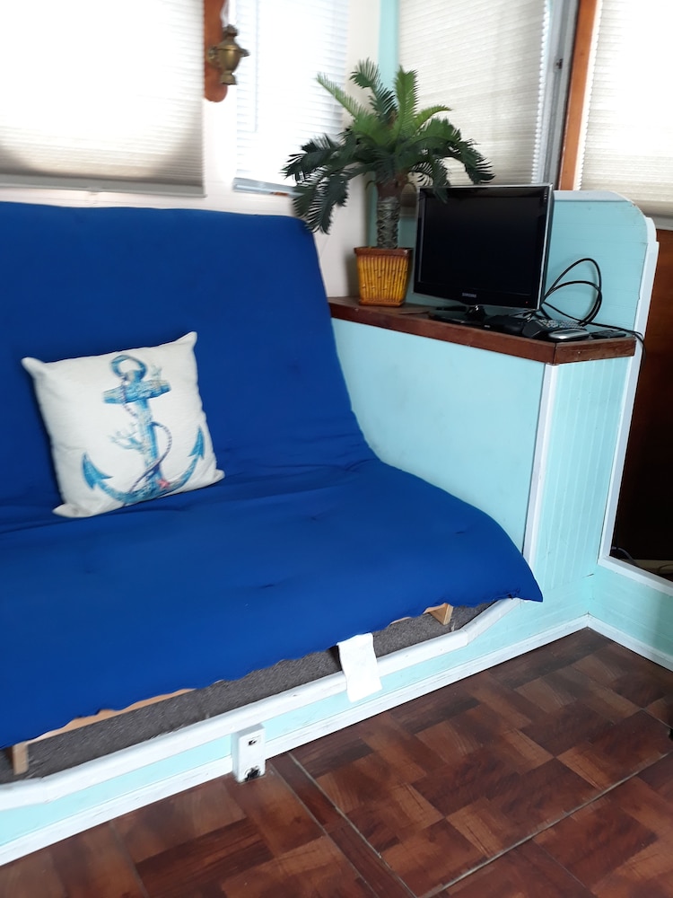 Mangrove Marina and Resort Aqualodge Houseboats