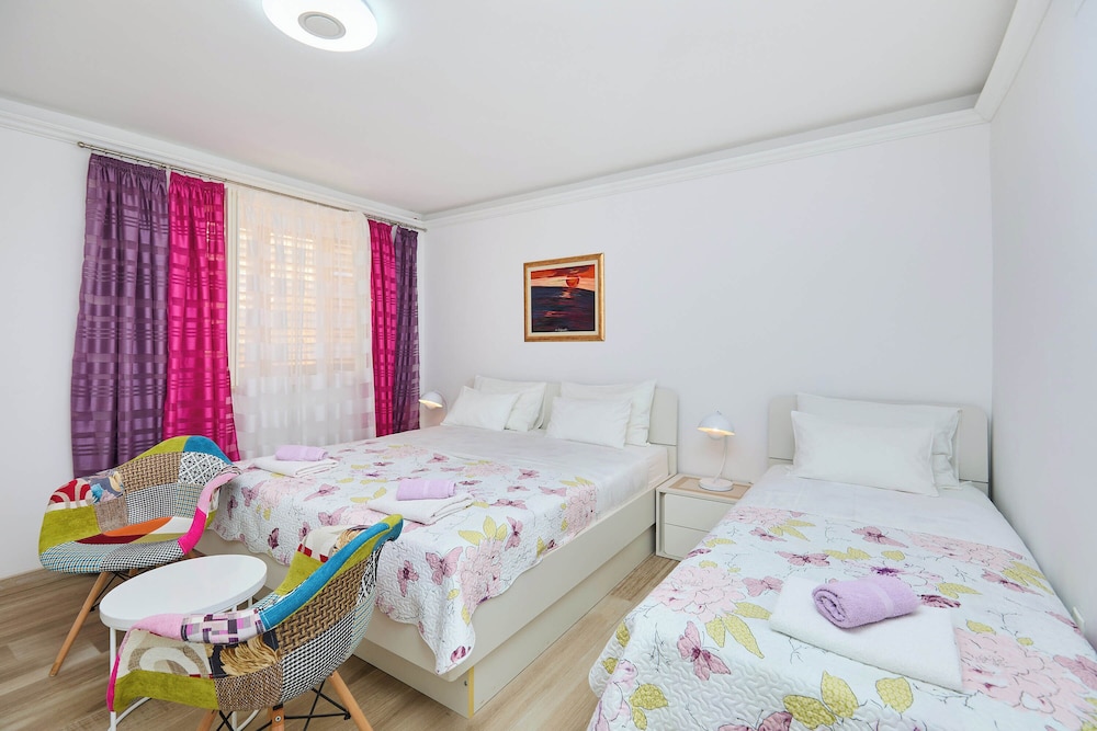 Azinovic Apartments