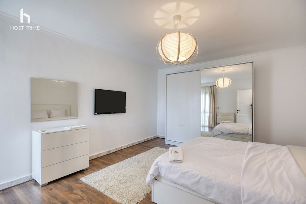 Grand Stay Apartment in Rehab City