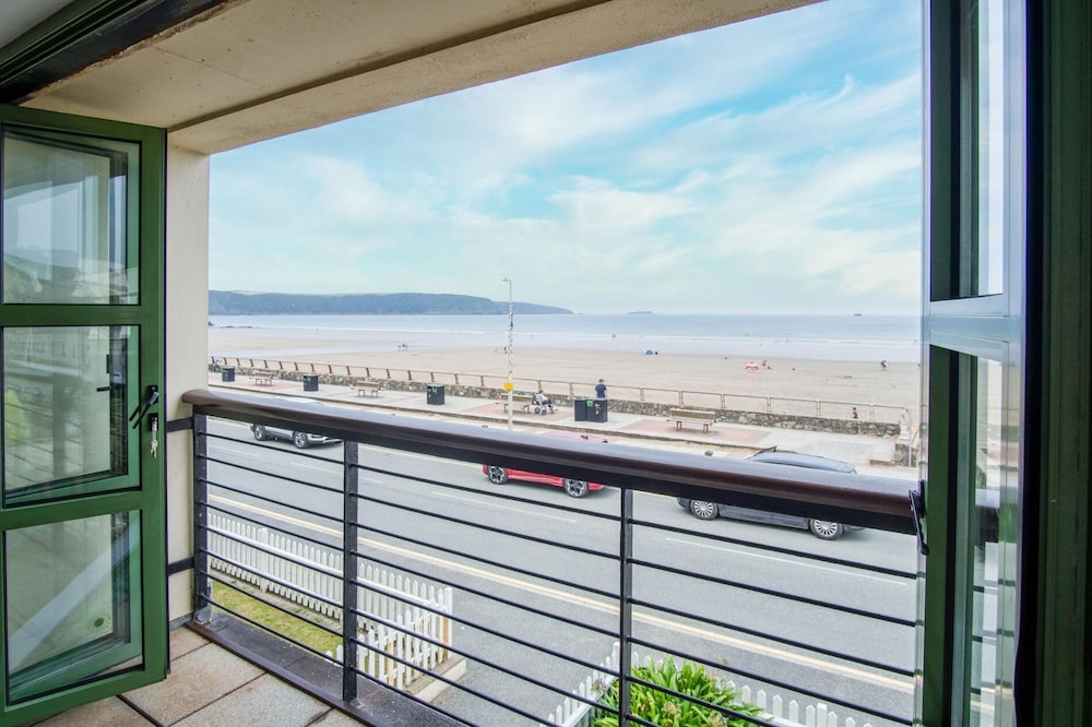 3 St Bride s Bay View - 3 Bedroom - Broad Haven