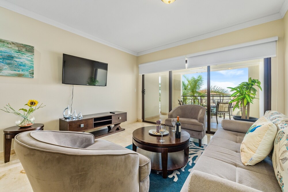 Palm Aruba Condos