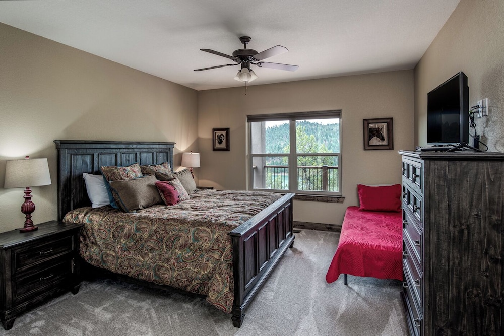 Grindstone Lake Lodge