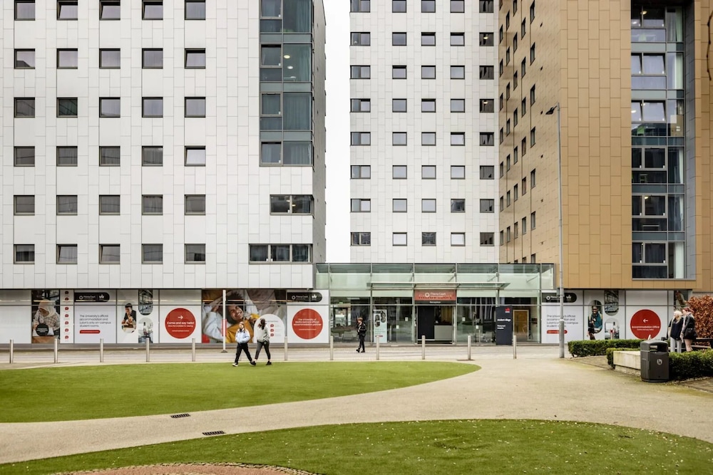 For Students Only Fitzroy Court in Luton