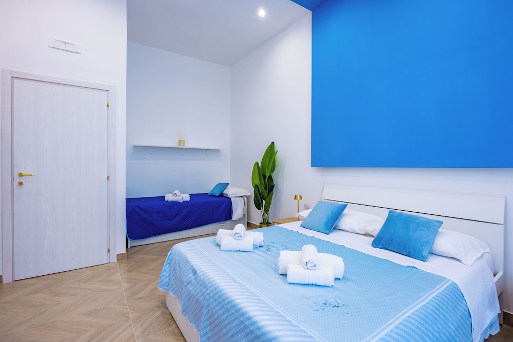 Essentia Home