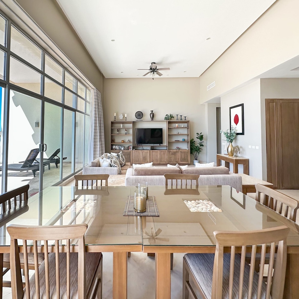 Splash Into Style Ground Floor Poolside Condo