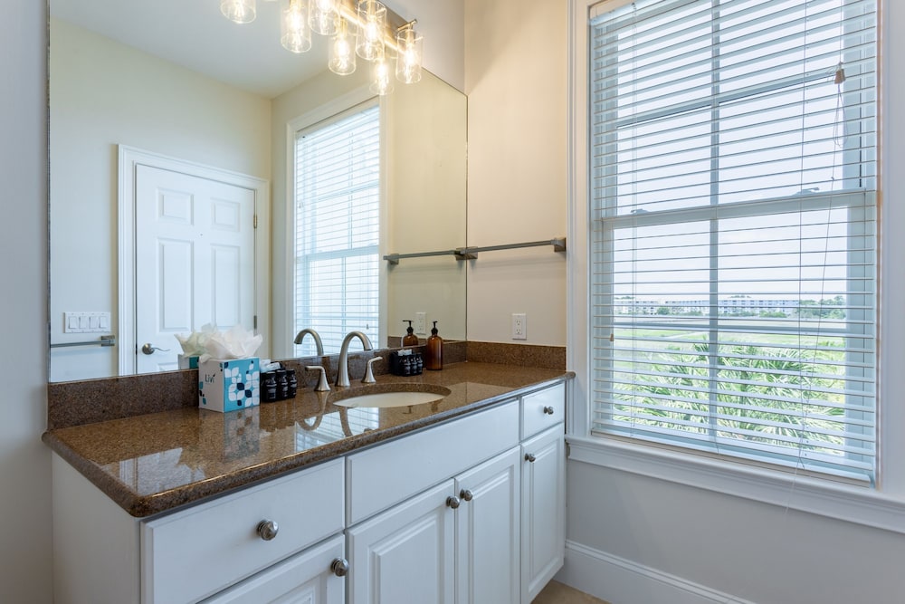 Lido by Avantstay Oceanfront Home w Pool Hot Tub Game Room Gorgeous Views