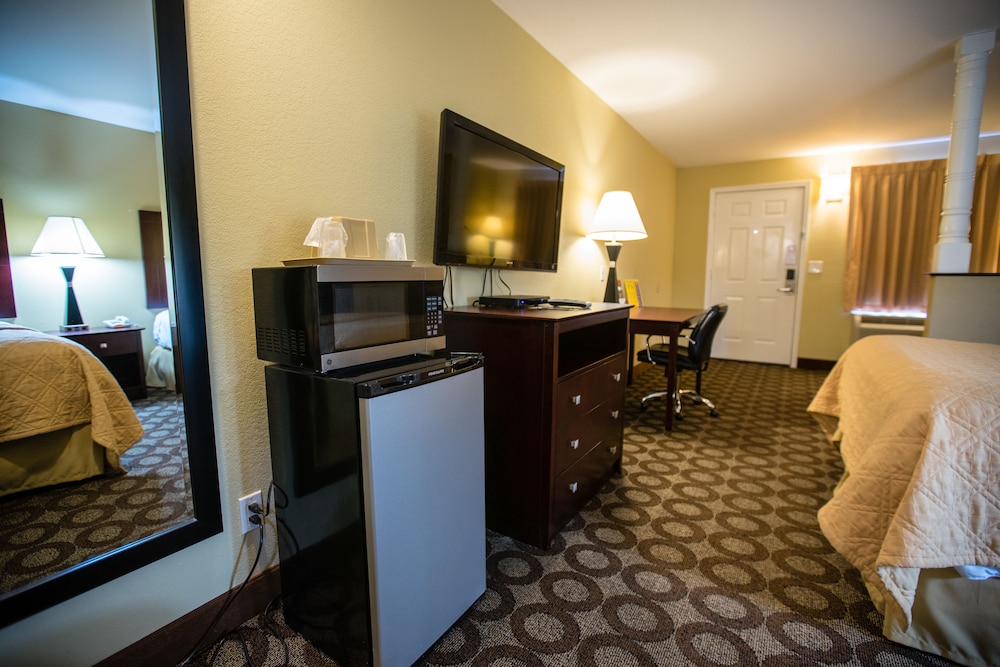 Relax Inn & Suites