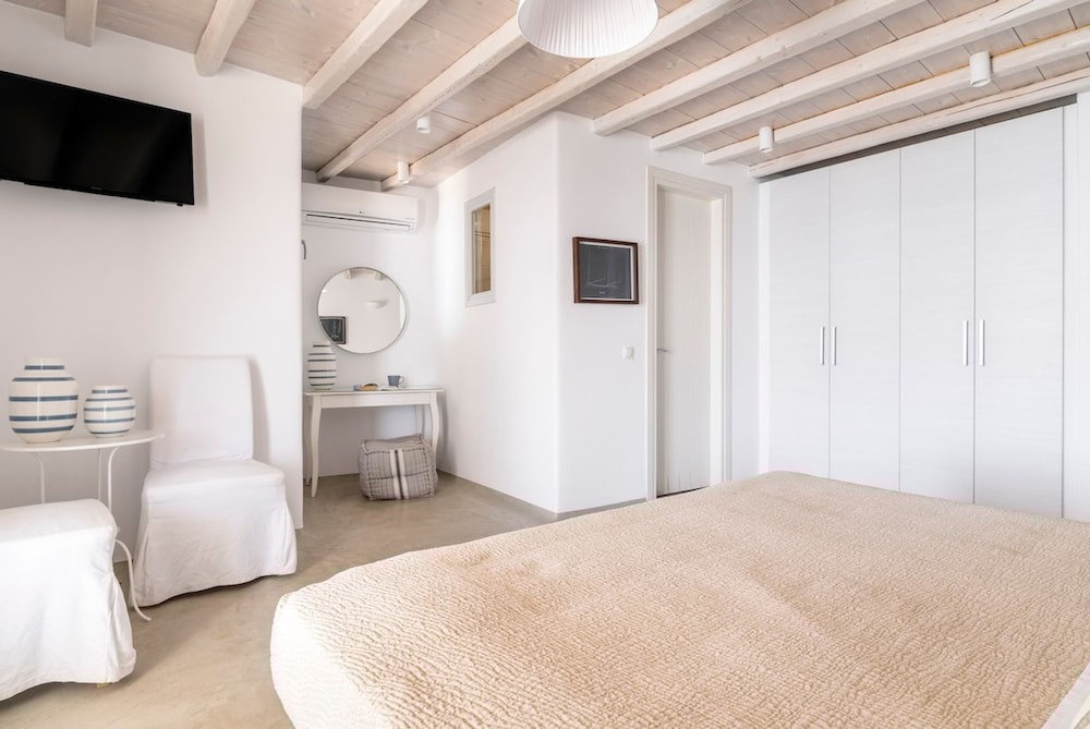Luxury Villa With Stunning Views Above Kalo Livadi