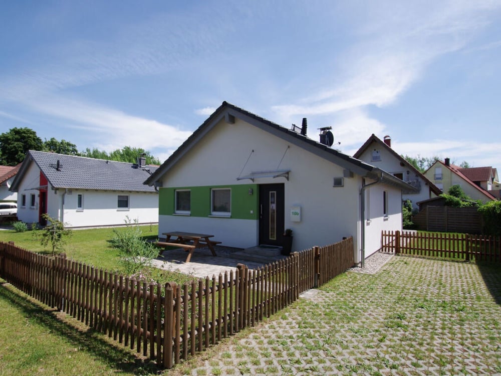 Amselgrun Modern Retreat