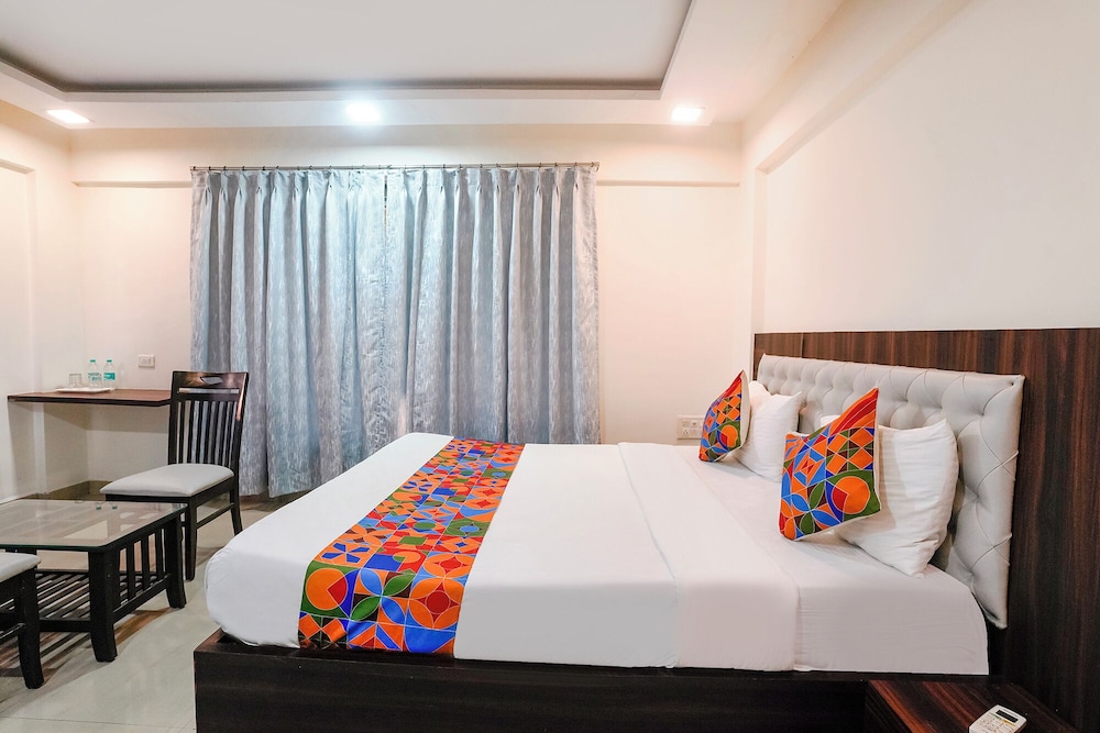 Fabhotel Arsh Executive Inn