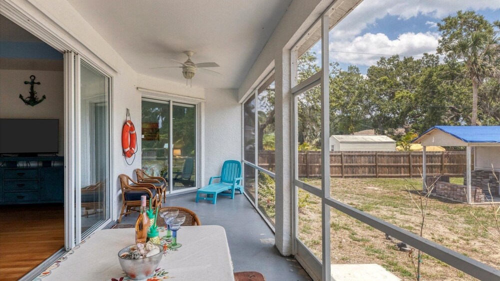 Close To Casey Key Nokomis Beach Pet Friendly Large Yard 3 Bedroom Home